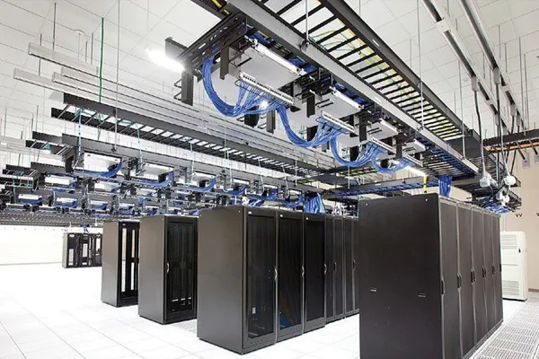 Kakšni so scenariji uporabe za zaprte tračne sisteme zbiralk?