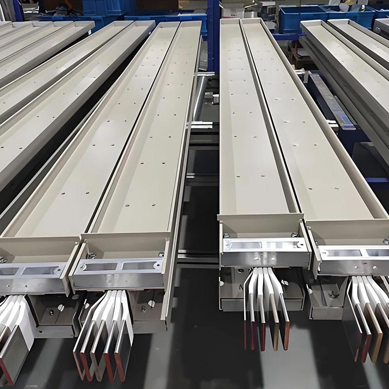 Zaprta avtobusna pot z velikim tokom